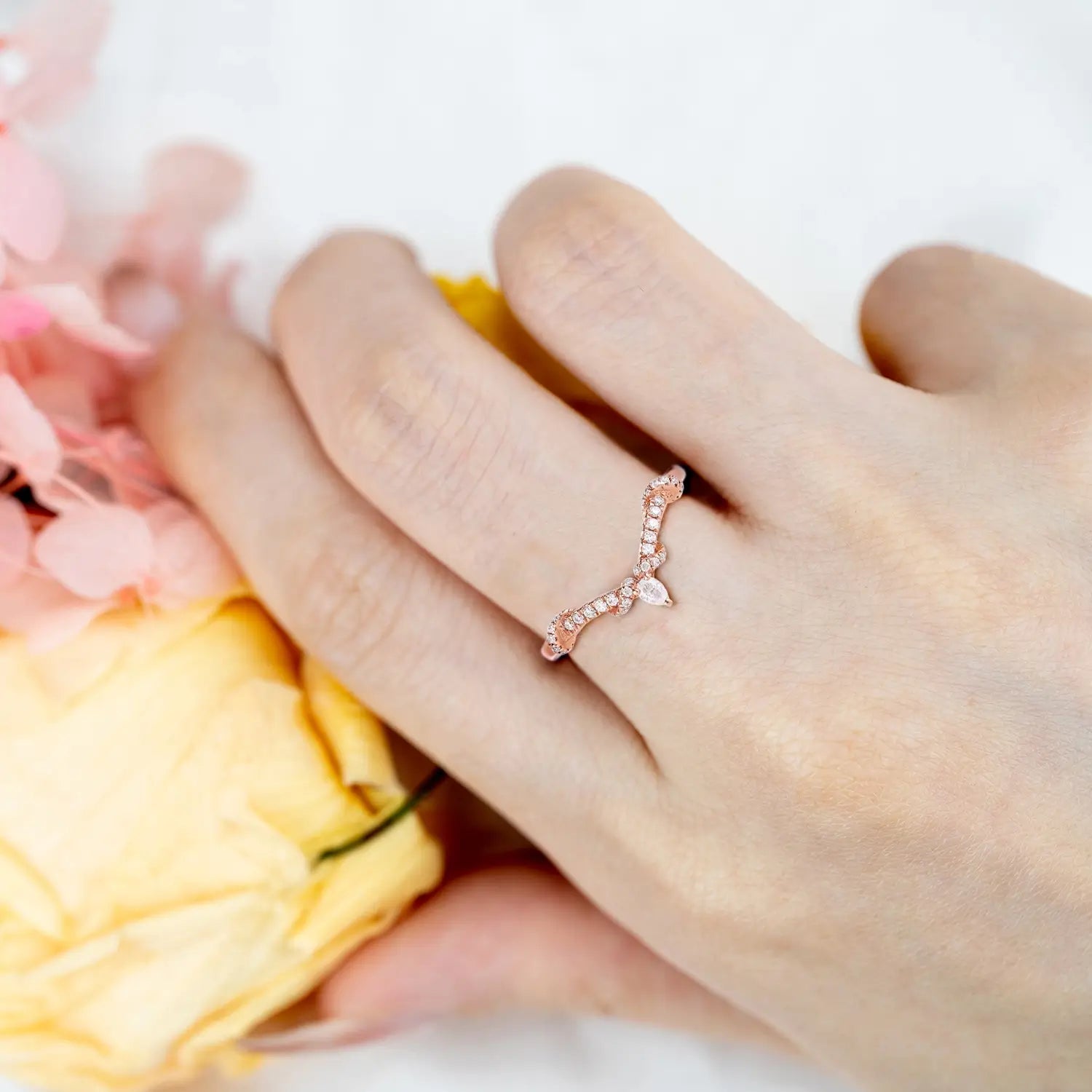 V-Shaped Moissanite Wedding Band – Twisted Matching Ring for Custom Bridal Sets