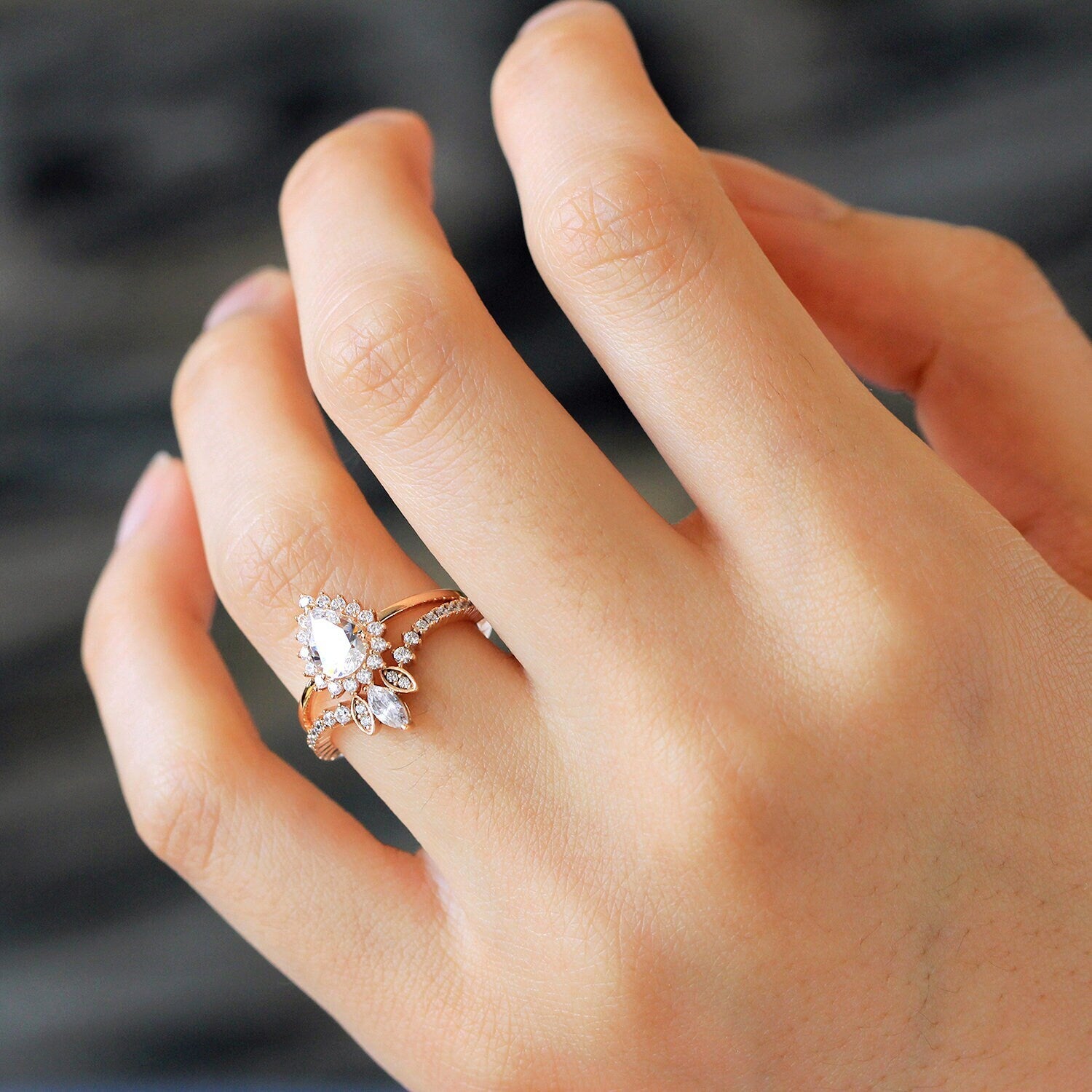 Luxury Art design halo moissanite ring pear cut unique Bridal Sets