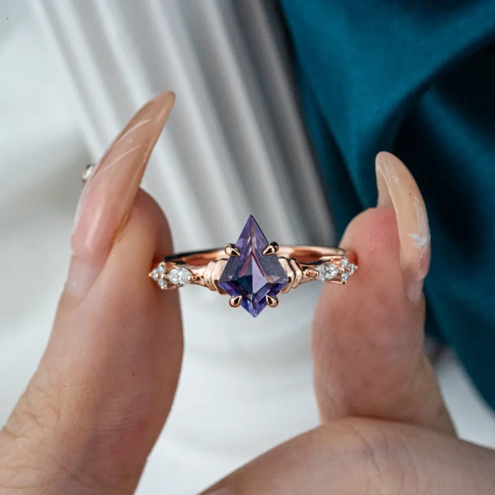 Modern Art Kite Amethyst Promise Rings – February Birthstone ring anniversary gift for women