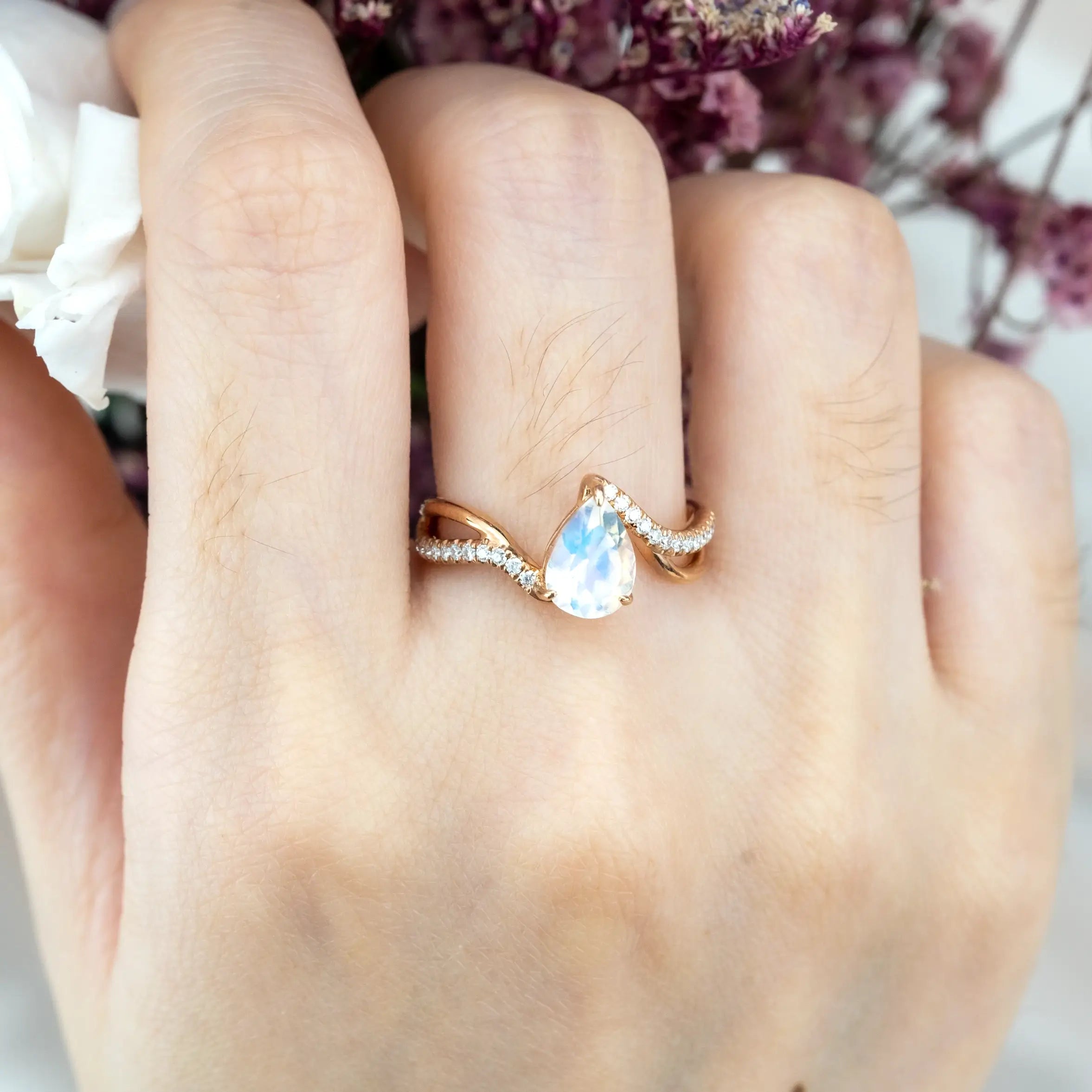 Natural Moonstone Engagement Rings For Ladies june Birthstone Anniversary Ring