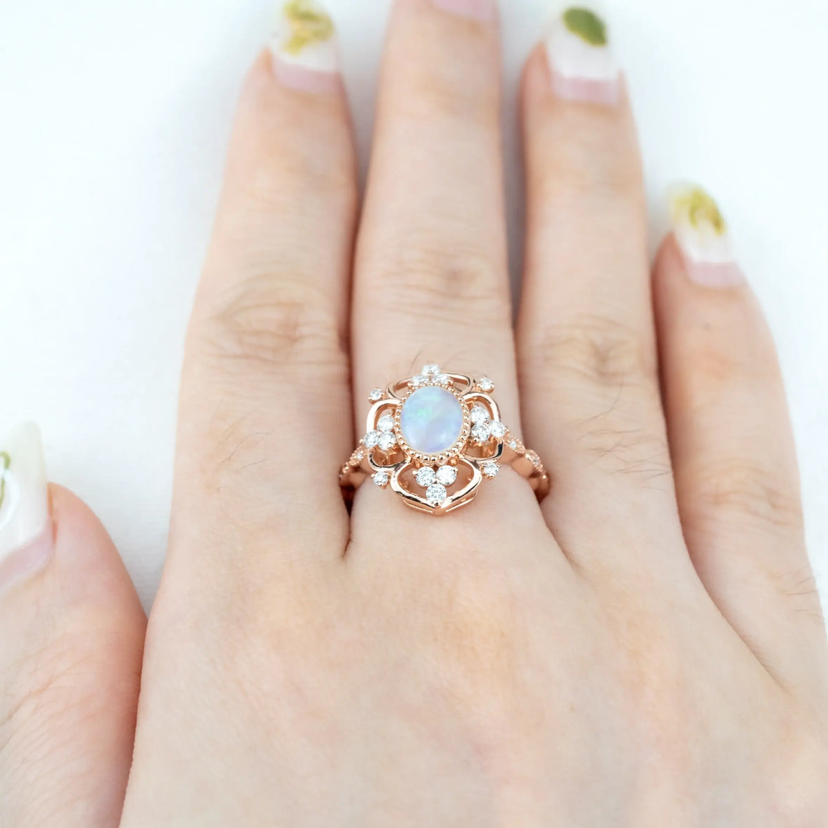 Luxurious Unique Vintage Rings Opal Engagement Rings Flora Ring Halo Rings for ladie anniversary ring gift