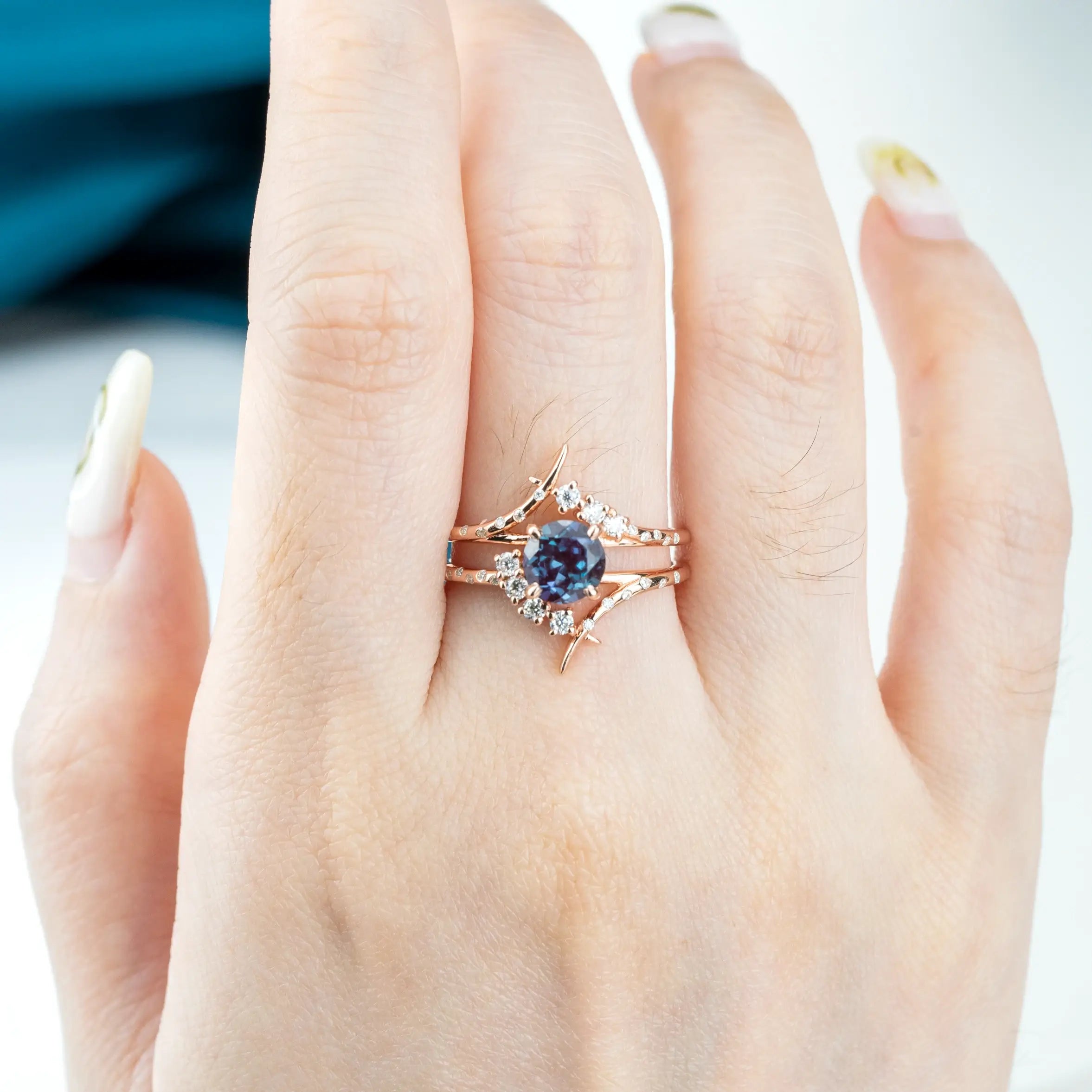 luxurious Art Alexandrite Engagement Rings Custom Unique June Birthstone Ring anniversary ring for ladies promise gift