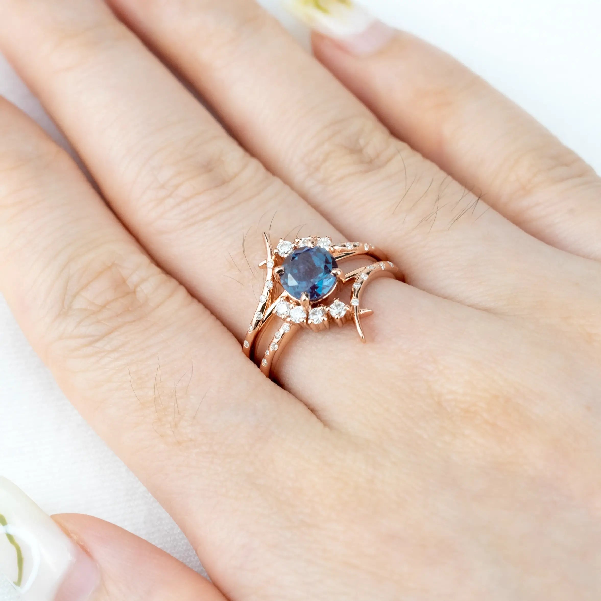 luxurious Art Alexandrite Engagement Rings Custom Unique June Birthstone Ring anniversary ring for ladies promise gift