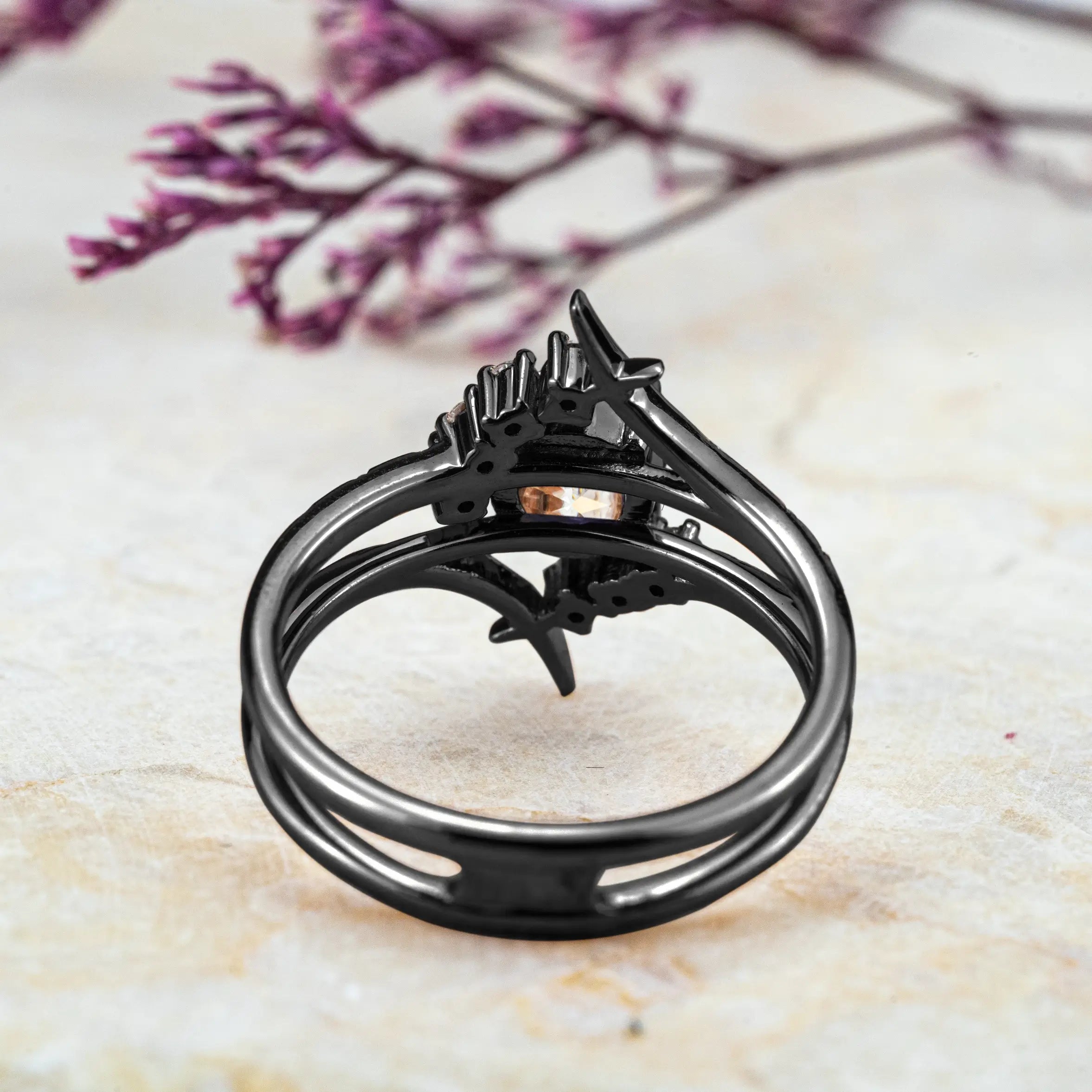 Astrid Black Gold ring
