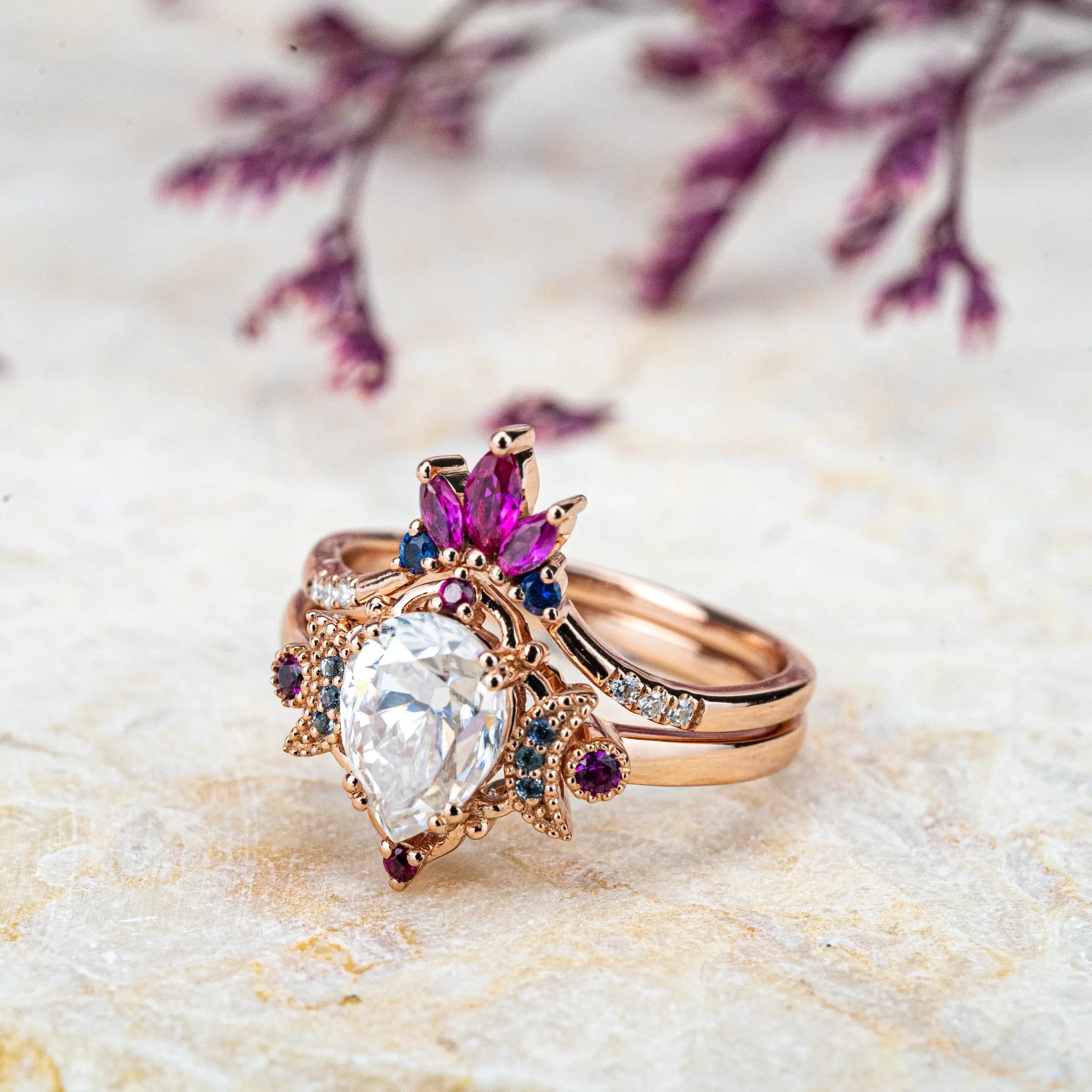 Anillos de Compromiso de Moissanita Celestial | Conjuntos de Novia de Lujo Vintage Personalizados