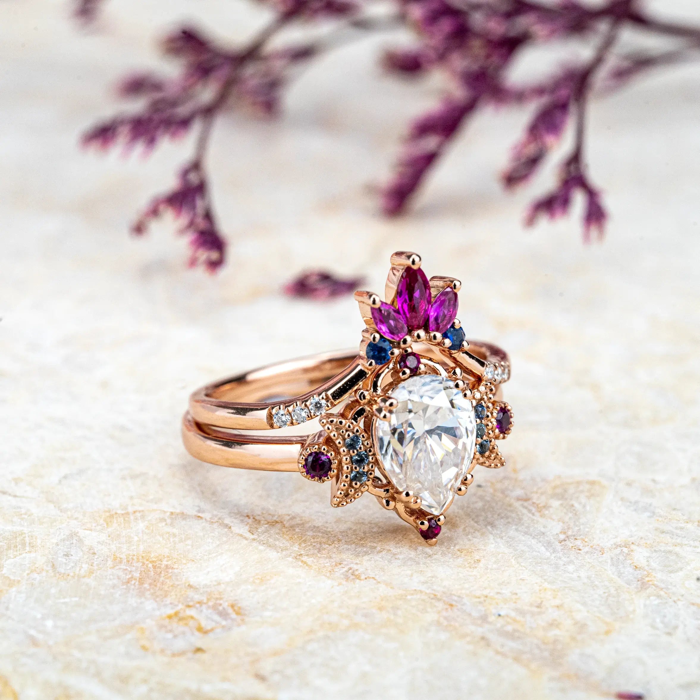 Anillos de Compromiso de Moissanita Celestial | Conjuntos de Novia de Lujo Vintage Personalizados