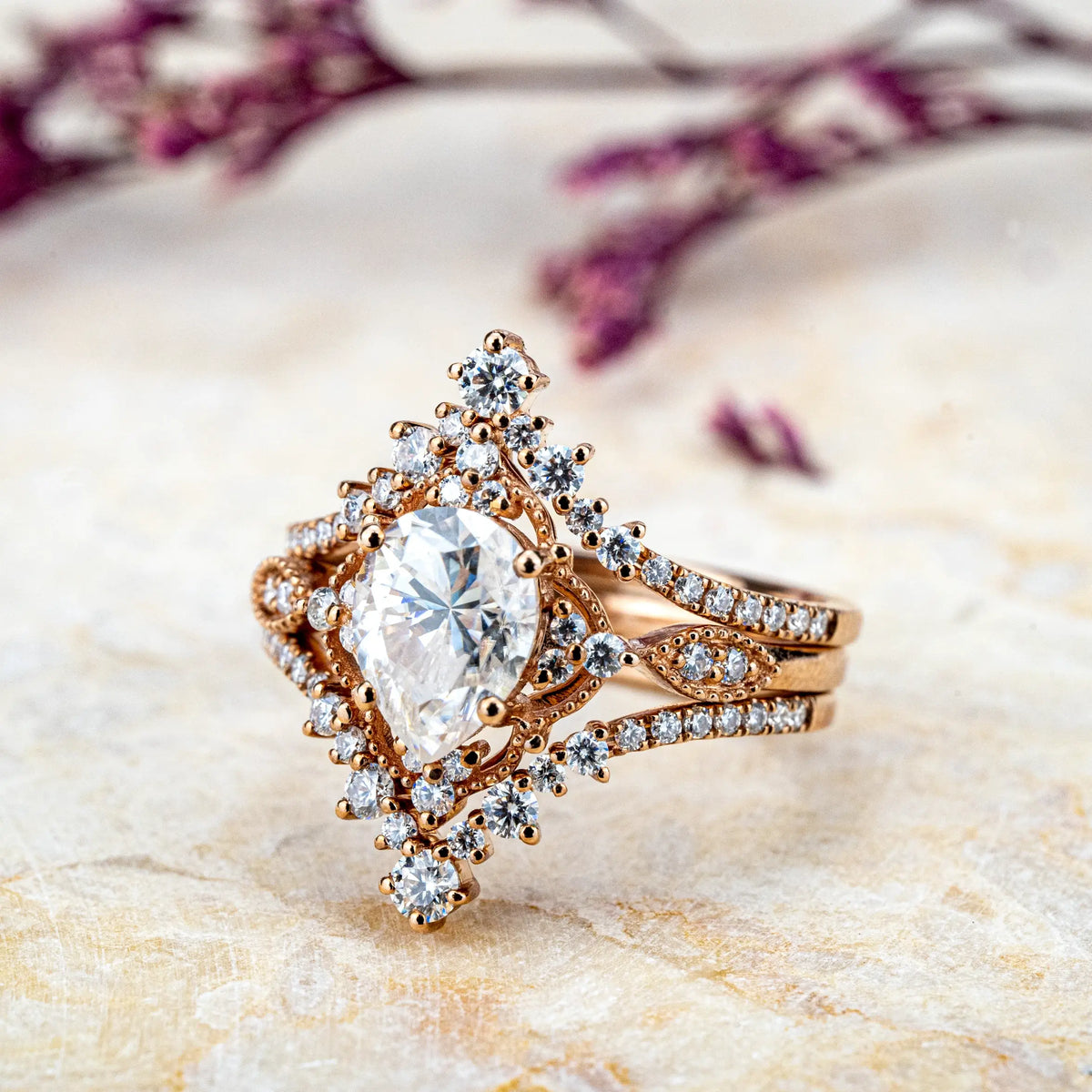 Luxurious 3-Piece Pear-Cut Moissanite Engagement Ring Set – European Vintage Elegance