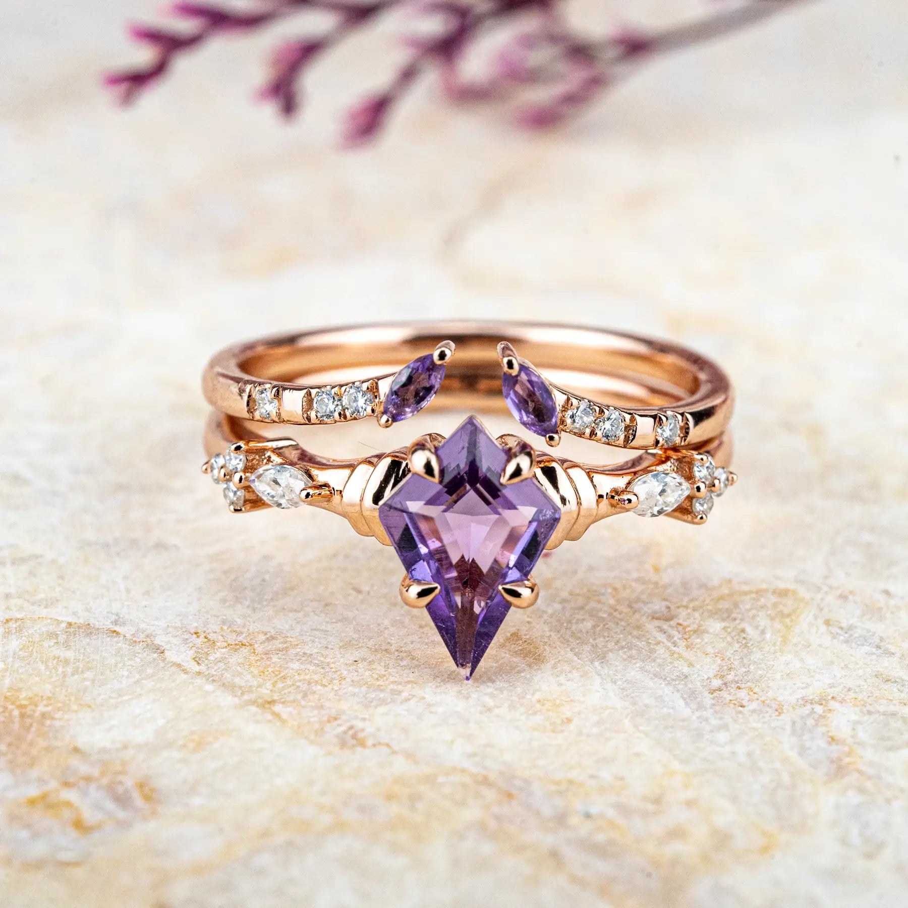 Kite Amethyst Ring Set – Noble and Luxurious Engagement Rings
