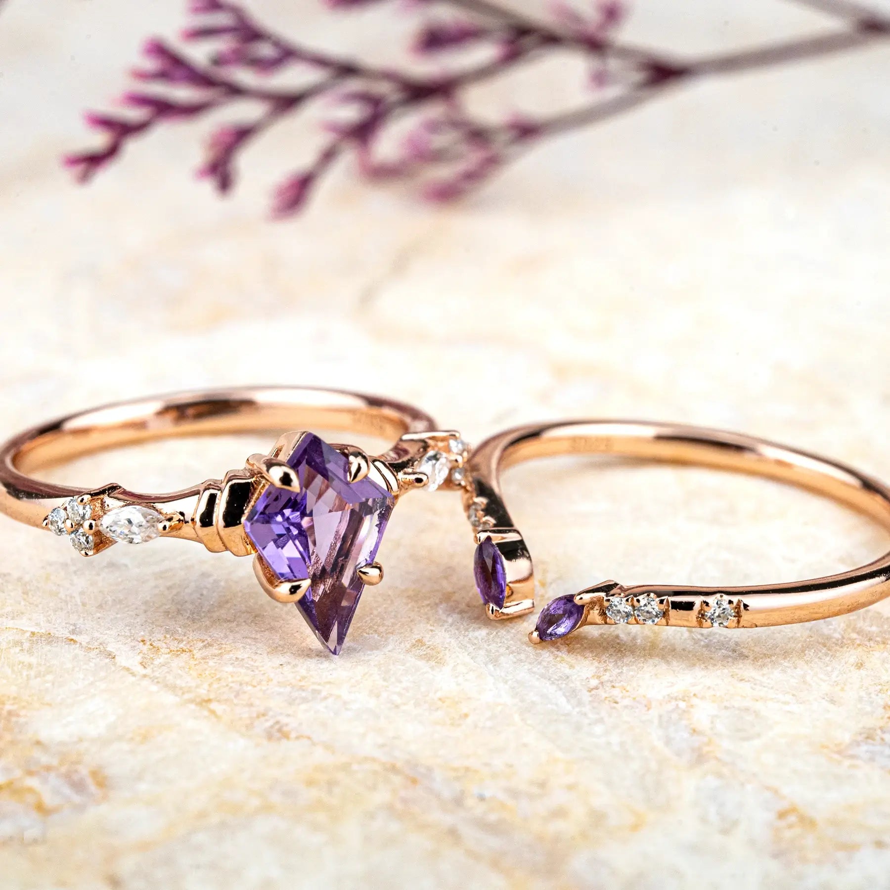 Kite Amethyst Ring Set – Noble and Luxurious Engagement Rings