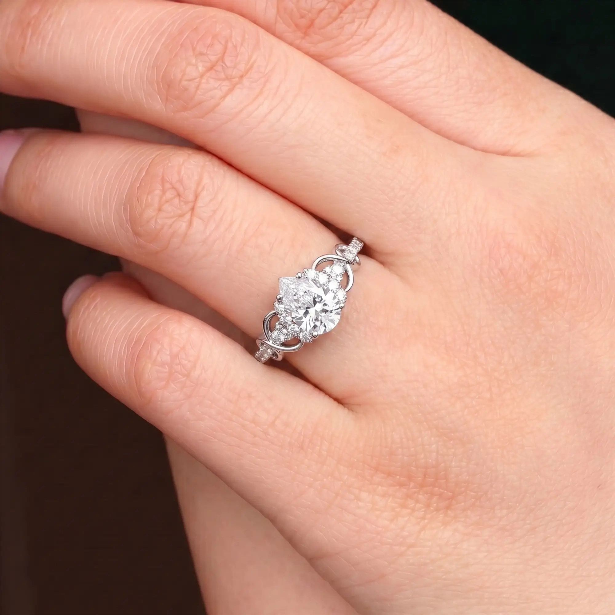 1CT Pear Cut Moissanite Engagement Rings – Art Anniversary Ring for women