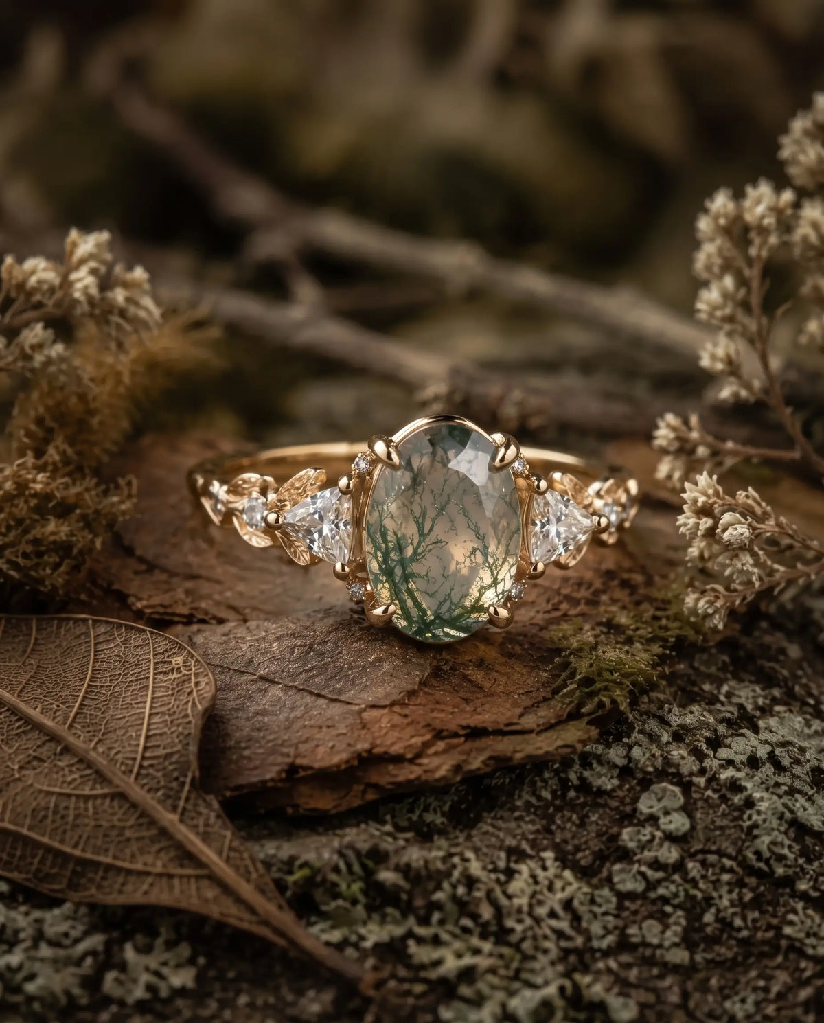 Leaf band detail on nature inspired moss agate engagement ring