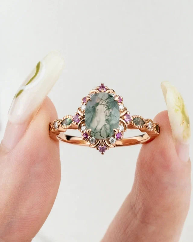 The Timeless Charm of Women’s Vintage Engagement Rings: Romantic & Refined