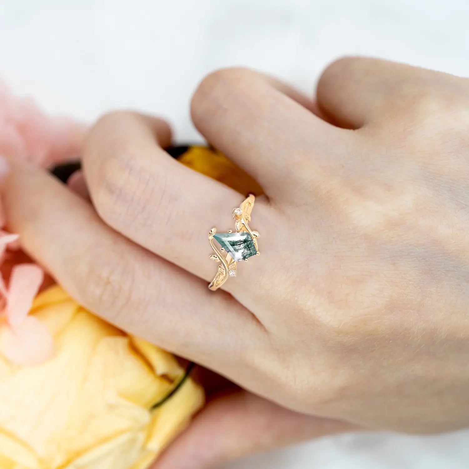 rose gold  Nature-Inspired Moss Agate Engagement Promise Ring kite cut gemstone promise rings for women
