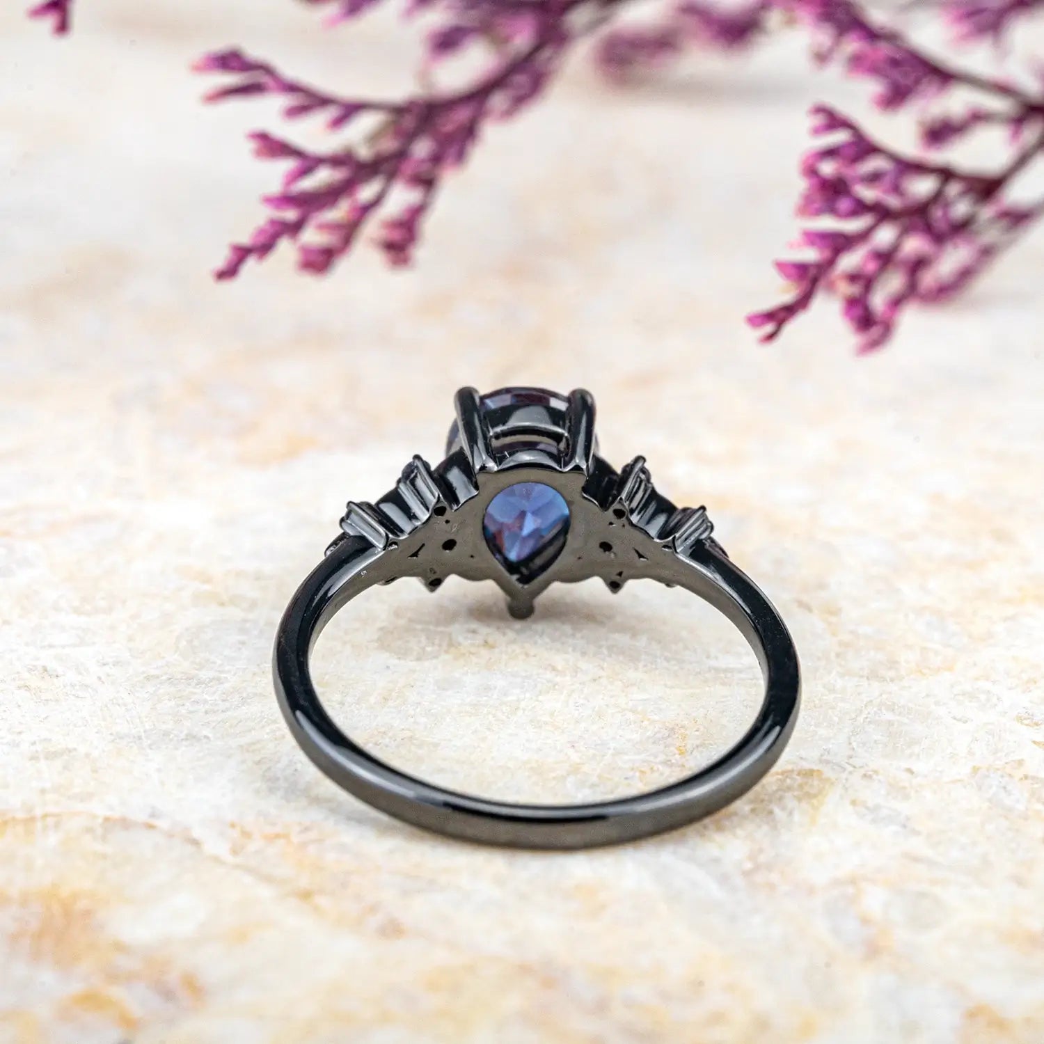 Black Gold Alexandrite Promise Ring – Elegance Leaf Engagement Rings For women anniversary gift