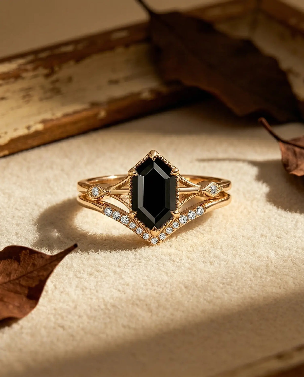 Hexagonal Black Onyx Bridal Ring Set Yellow Gold Vintage Art Deco Ring - Noir