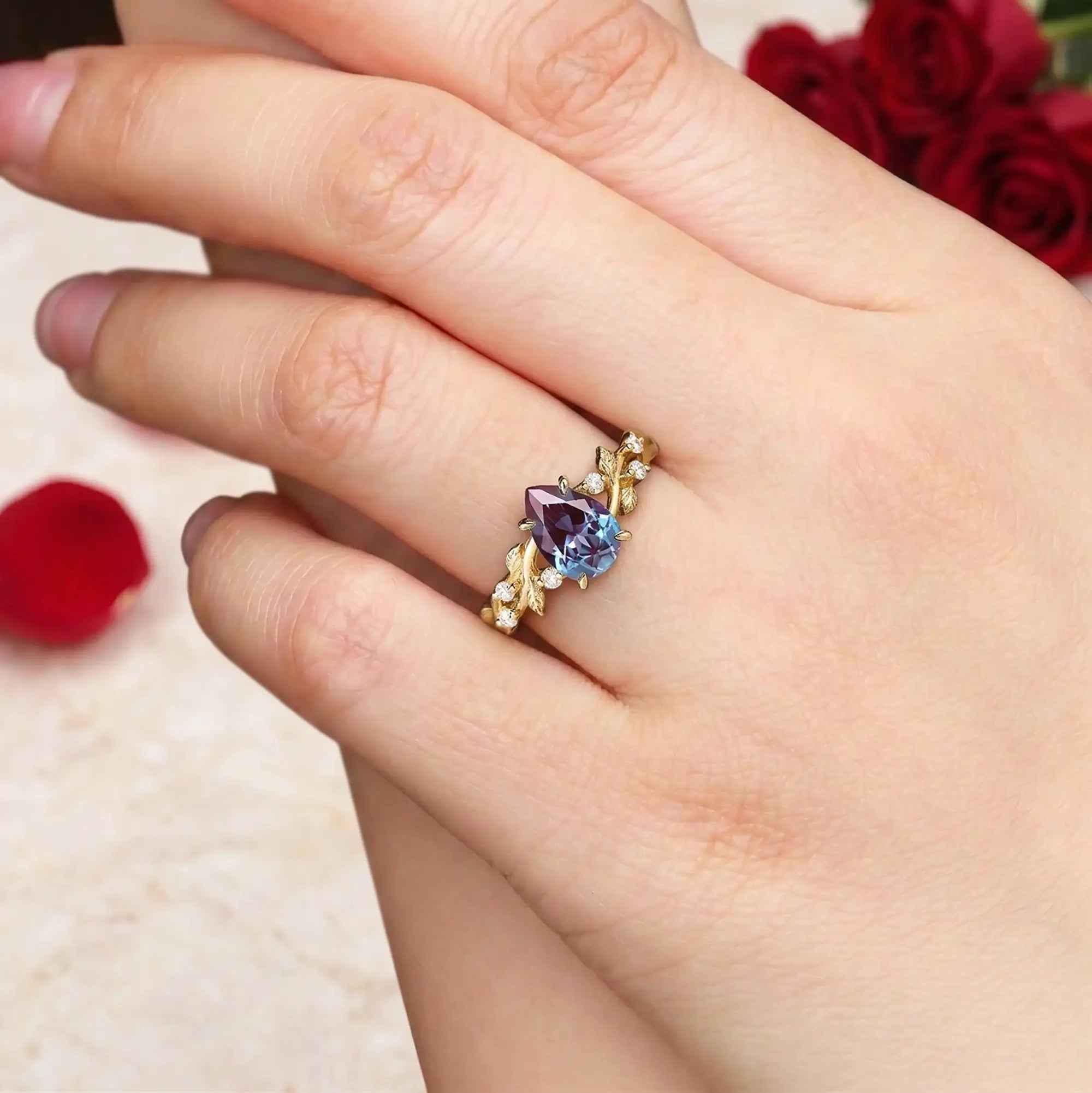 Pear Cut Alexandrite Engagement Rings – Nature-Inspired Gold Leaf Ring For ladies gift