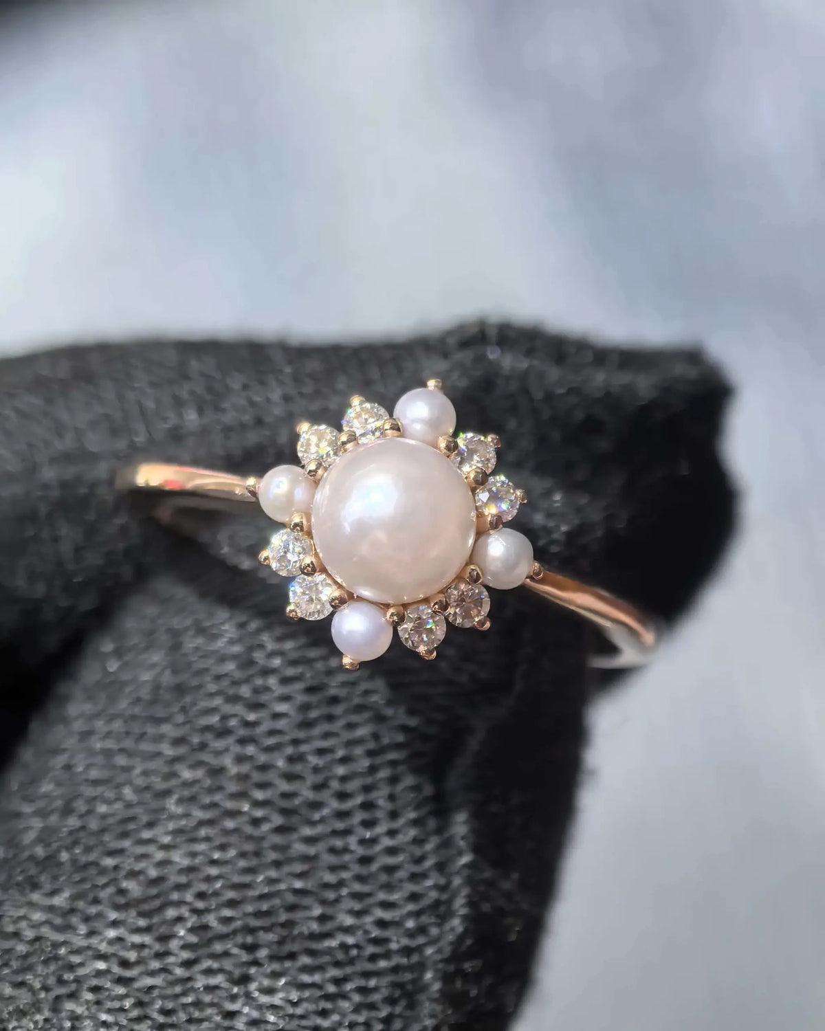 Bague de fiançailles en perle Akoya Elara | ORLEONE Bagues en or personnalisées