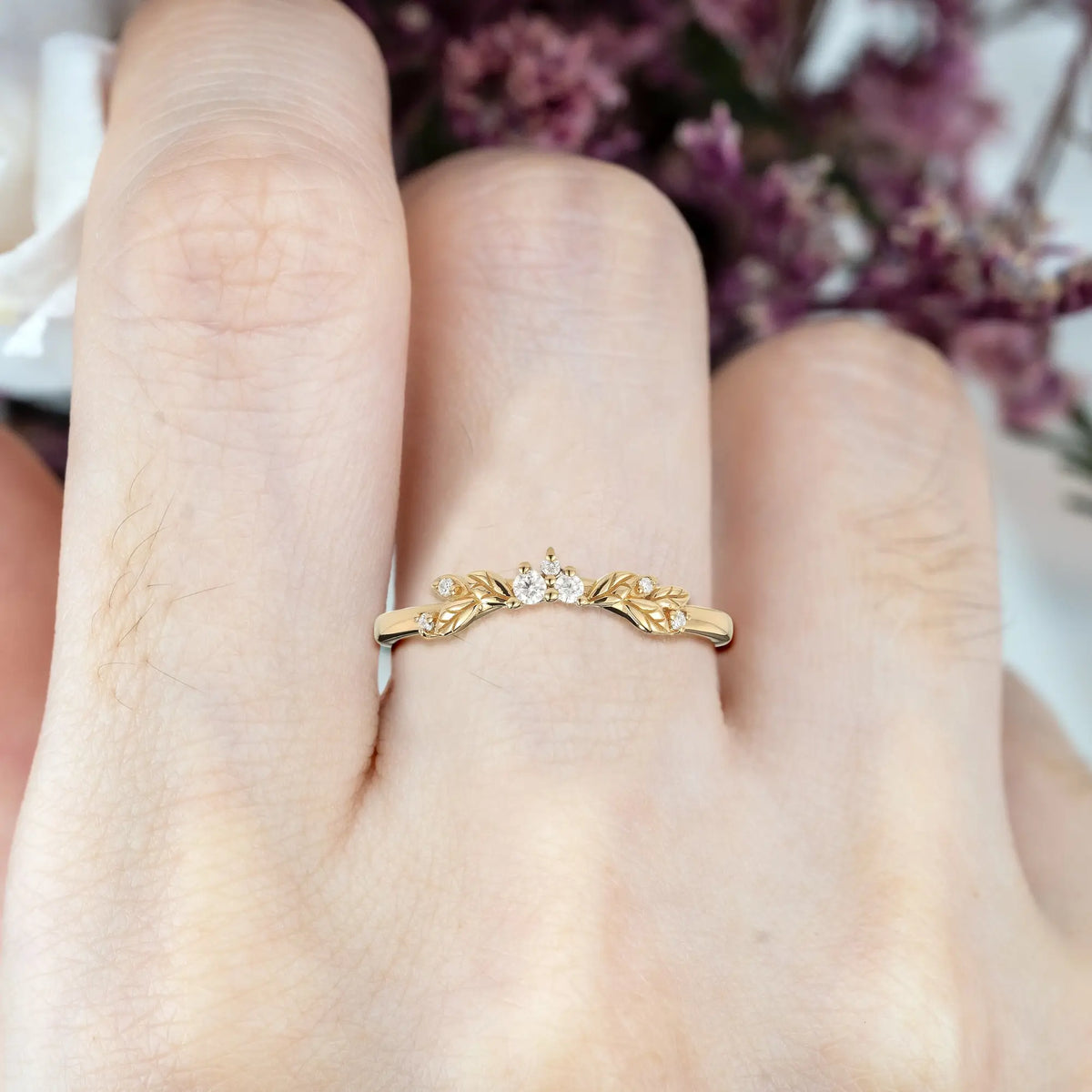 Whispers of Nature Moissanite Wedding Band – Delicate Leaf Design | orleone