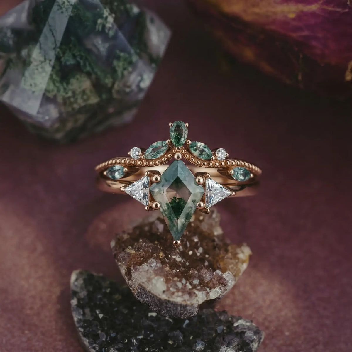 Unique Rings's Unique Rings: Distinctive Jewelry Designs for a Truly Individual Style