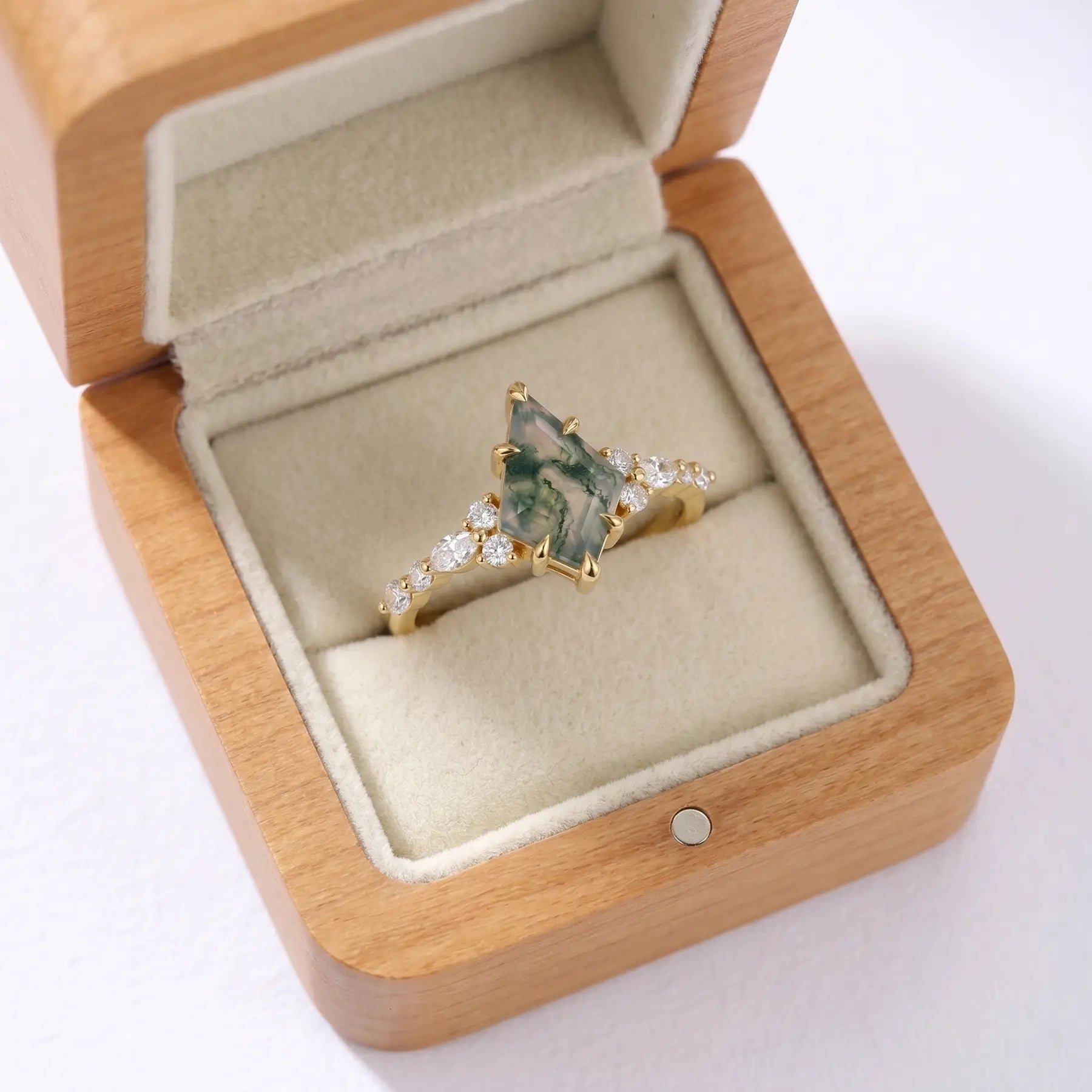 moss agatengagement rings 18k soild gold ring in box